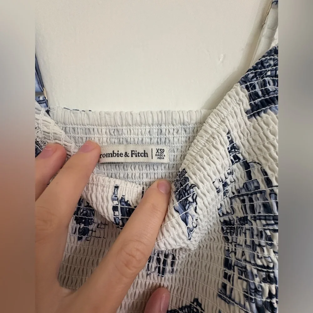 Abercrombie & Fitch Dipped-Waist Smocked Midi Dress - Picture 4 of 5